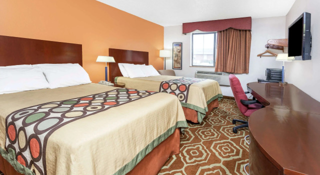Super 8 by Wyndham Sterling Heights/Detroit Area
