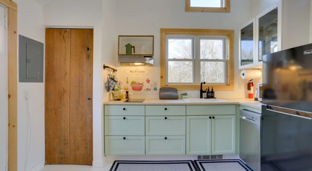 Коттедж Cozy Catskills Tiny Home ~ 3 Mi to Bethel Woods!