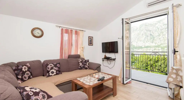 Apartment Prcanj, Book Lejlighed Hoteller i Kotor Riviera med parkering, Parkering