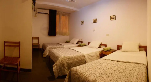 Трёхместный номер Standard Hostal Casa Blanca