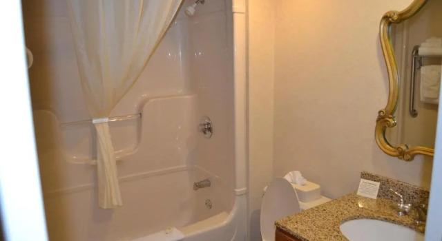 Номер Superior Quality Inn Ithaca - University Area