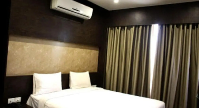 Двухместный номер Deluxe c 1 комнатой Hotel Sai Vijay
