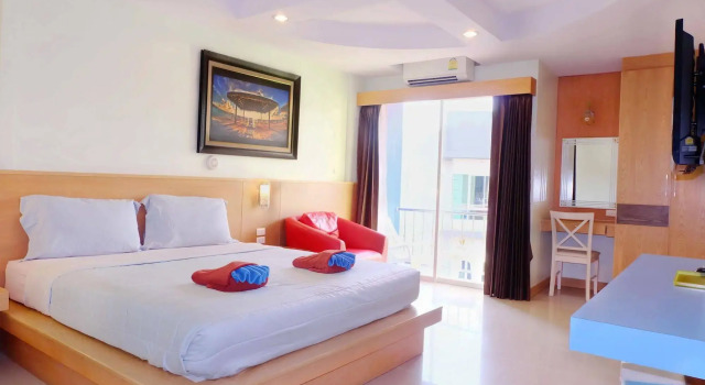 Patong Eyes Hotel, Забронировать Отель Отели Южного Таиланда 3 звезды, 3*