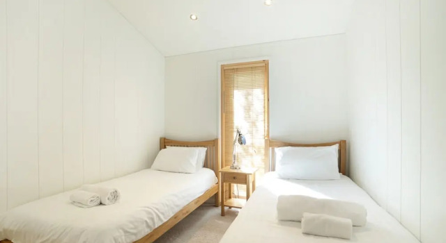 1 Streamside, Looe