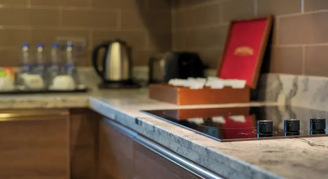 Junior Suite Speke Resort and Conference Center