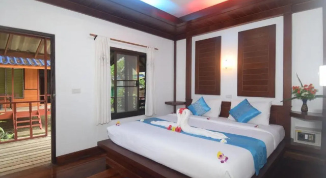 Двухместный номер Deluxe Lanta Long Beach Hostel