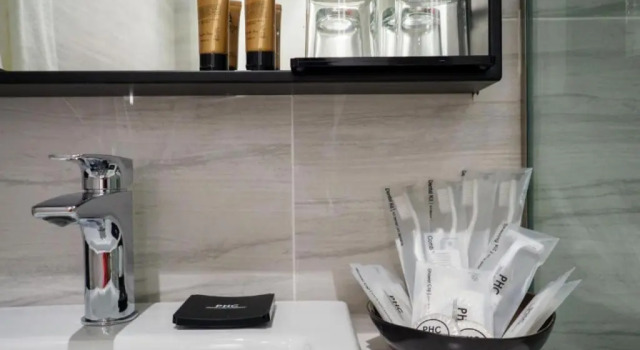 Люкс Premier с 2 комнатами Bahari Parade Hotel Managed by The Ascott Limited