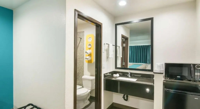 Номер Deluxe Motel 6-South El Monte, CA - Los Angeles