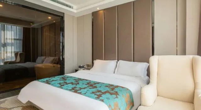 Люкс Premier Days Inn Business Place Goldwin Yantai