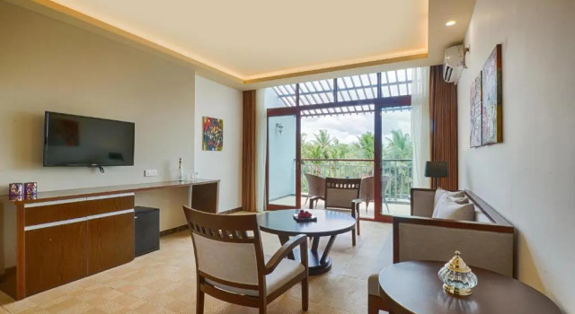 Полулюкс с видом на сад Jie Jie Beach Hotel