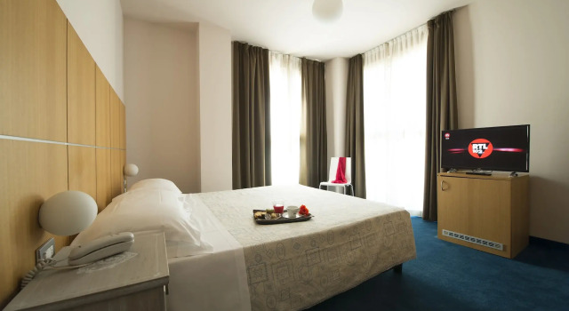 Hotel Delle Fiere, Забронировать Отель Отели Моццате с парковкой, Парковка