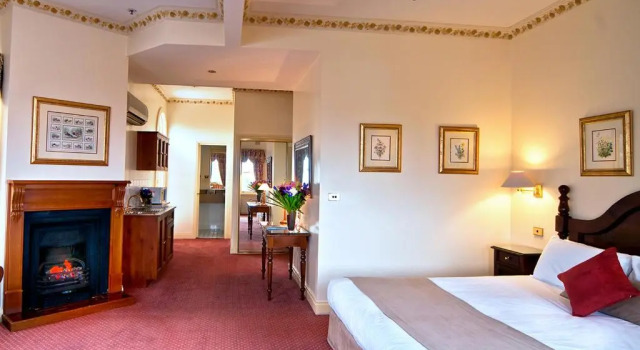 Люкс с балконом и с видом на горы Mountain Heritage Hotel
