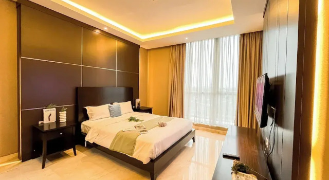 Modern And Comfy 2Br With Extra Room At Four Winds Apartment, Book Apartment Jakarta Jakarta Province