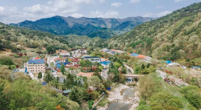 Muju Lobe Pension, Prenota Hotel Muju Jeollabuk-Do
