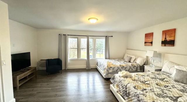Четырёхместный номер Comfort Solano Inn