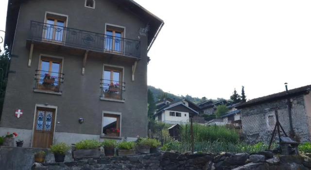 Chalet rénové 3 chambres, charme, WiFi gratuit, proximité pistes - FR-1-452-128, Забронировать Шале Виллы Овернь-Рона-Альпы, Вилла