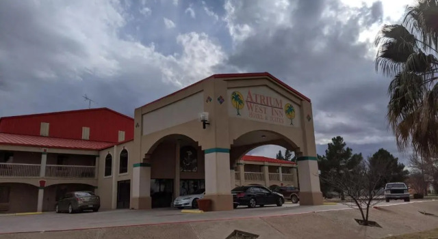 Atrium Inn, Rezerwuj Hotel Hotele w Fort Stockton z parkingiem, Parking