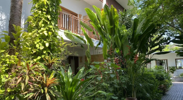 Номер Superior с балконом и с видом на сад Villa Aria Boutique Muine