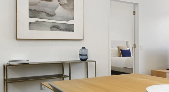 2 Bedrooms On Hobson Street With Carpark - By Urban Butler
