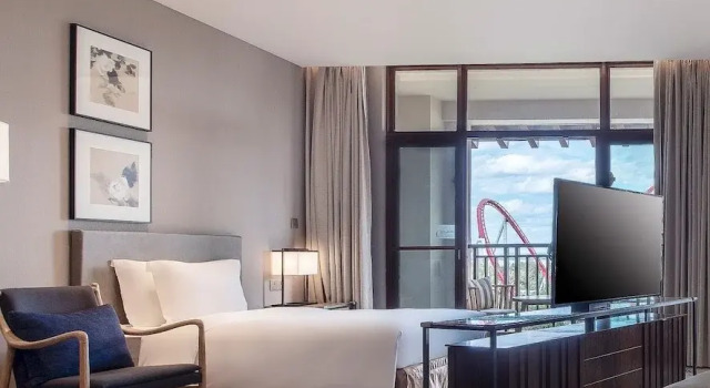 Номер Standard с балконом Crowne Plaza Kunming Ancient Dian Town by IHG
