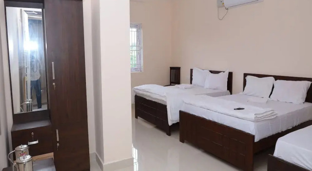 Семейный номер Standard Hotel Suryaa Grand
