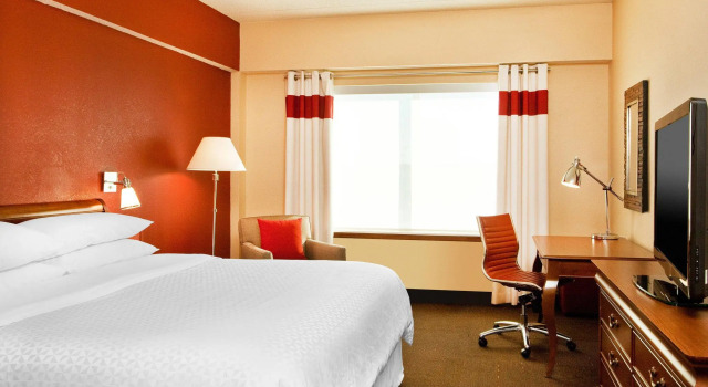 Номер Standard Four Points by Sheraton Louisville Airport