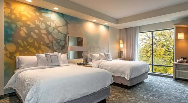 Четырёхместный люкс Courtyard by Marriott West Springfield
