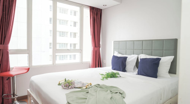 Апартаменты Standard Serene Red Vibe 2Br At Apartment Nifarro Park