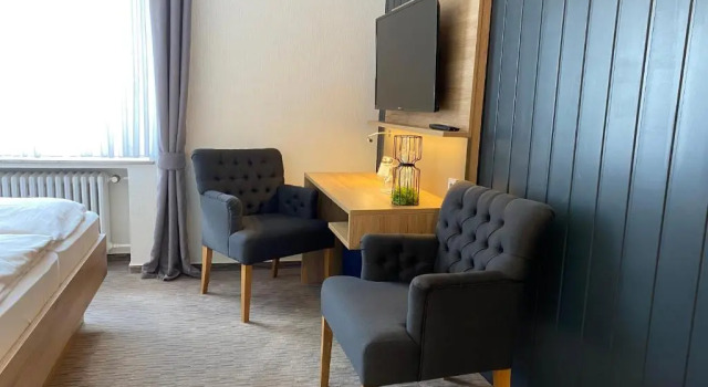 Weinhotel Römerbad, Забронировать Отель Отели Бад-Зальцуфлен с бассейном, Бассейн