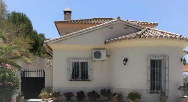 Gorgeous Villa in Arenas Spain With Private Swimming Pool, Reserva ahora Villa Hoteles en Arenas con piscina, Piscina