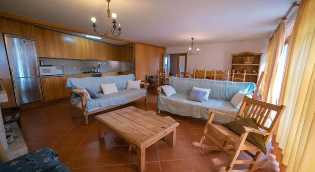 Коттедж с 3 комнатами Casa dos Peliteiros