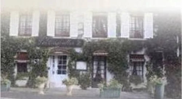 Hôtel Les Crapouilles, Varaa Hotelli  