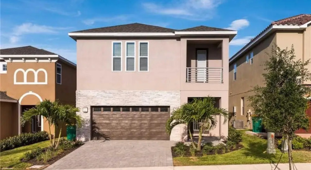 Reunion Beauty 8 Bedroom Home with Private Pool and Spa