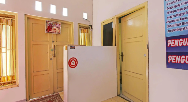 OYO 3060 Al Fatih Guest House Syariah, Rezervovat Penzión Tegal Central Java