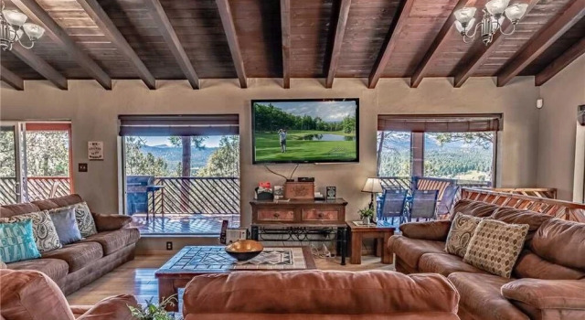 Clearview by Ruidoso Vacation Rentals, Varaa Hotelli Hotellit New Mexico pysäköinnillä, Pysäköinti