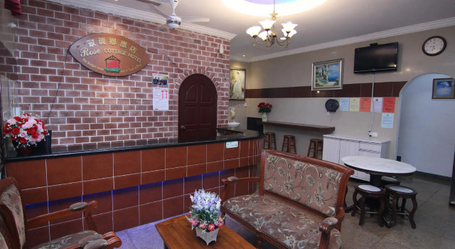 Hotel Zamburger Taman Perling, Varaa Hotelli Hotellit Johor pysäköinnillä, Pysäköinti