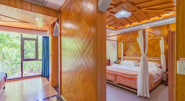Sanheju Wangjiang Inn, Buchen Sie Hotel Hotels in Yunnan mit Parkplatz, Parkplätze