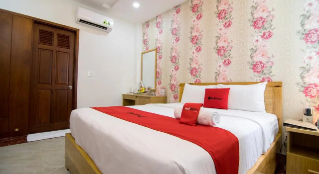 Номер Standard Silk Hotel near Tan Son Nhat Airport