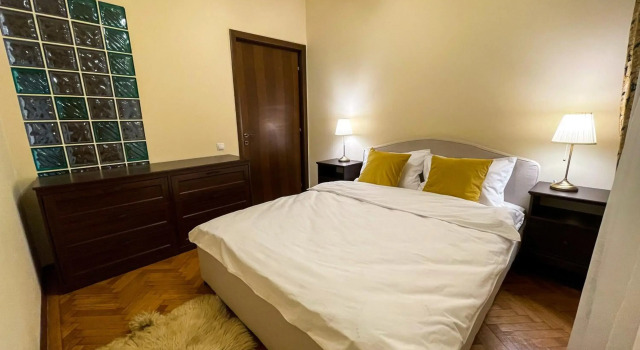 Central apartment w/ fire place - ground floor, Prenota Appartamento Bucarest Muntenia