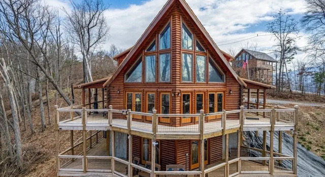 Climbing To New Heights 2 Bedroom Cabin