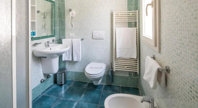 Двухместный номер Standard с балконом Hotel Aldebaran Garni