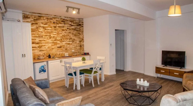 Marmara Apartments, Varaa Huoneisto Hotellit Mamaia-Sat pysäköinnillä, Pysäköinti