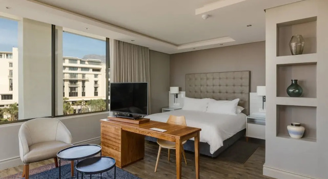 Двухместный полулюкс Protea Hotel by Marriott Cape Town Waterfront Breakwater Lodge