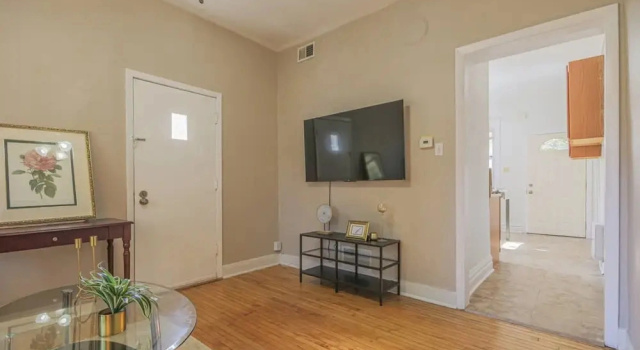 Коттедж Peaceful One Bedroom Home Near Chicago
