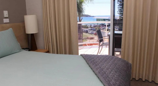 Апартаменты с 2 комнатами с видом на море Mollymook Cove Apartments