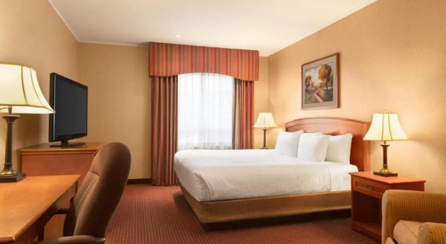 Номер Standard Days Inn by Wyndham Swift Current