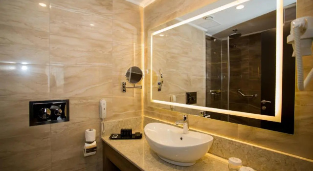 Семейный люкс Sky Business Hotel