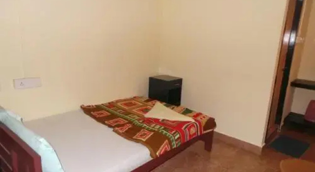 Ceepee's Holiday Inn