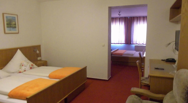 Hotel Schoos, Rezerwuj Hotel Hotele SPA w Vulkan Eifel, SPA