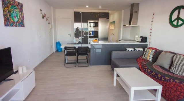 Апартаменты с 2 комнатами с балконом и рядом с пляжем Beachfront Tarifa